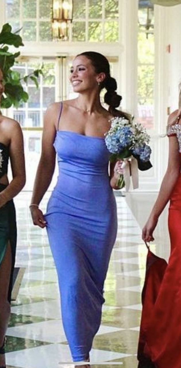 Anyone know this chick? #Qga4vBNM