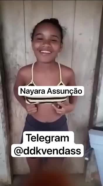 Indiazinha peituda nayara assunção dando o cu e jogando a  