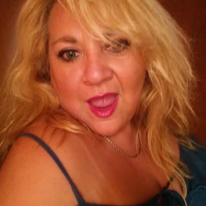 Hora de subir a una puta milf🔥a esta maldita zorra hay que taparle su cara de petera en semen! #A5j0mEwP