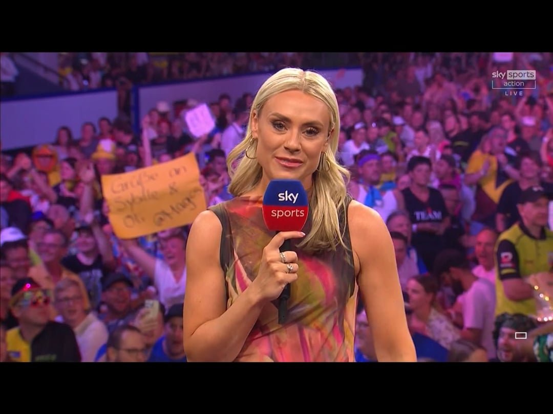 Emma Paton - Fit Sky Sports Presenter π₯π₯π₯ #2nSHuaUL