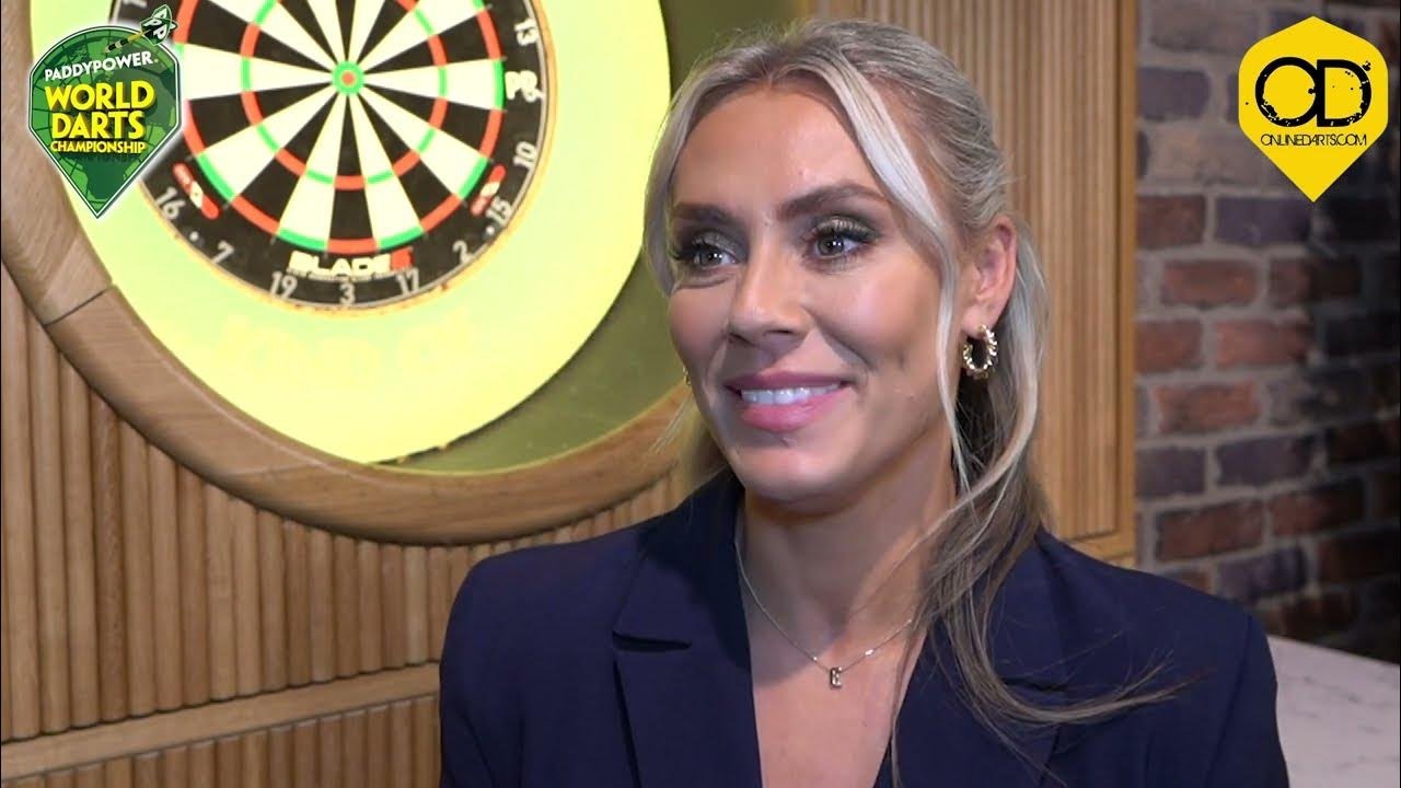 Emma Paton - Fit Sky Sports Presenter π₯π₯π₯ #YxaTKrWs