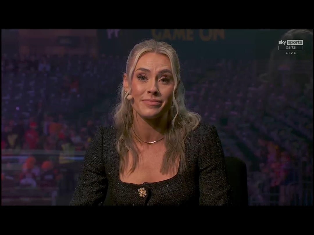 Emma Paton - Fit Sky Sports Presenter π₯π₯π₯ #eSQv3PYL