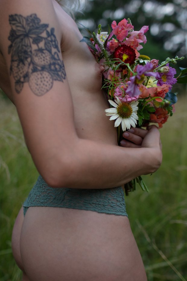 Stefi Boudoir #isPYTH5y