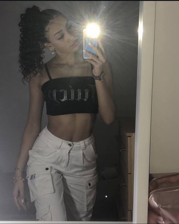 Sexy UK girl Sandra want your cock #WftInkXc